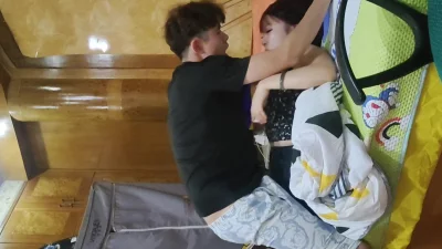 露脸偷情（还有视频看简界）