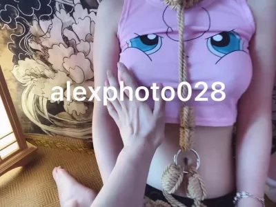 卡通胖丁衣服掀起来就是大胸